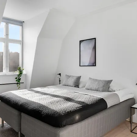 Hyggelig Two-bedroom In Osterbro * קופנהגן